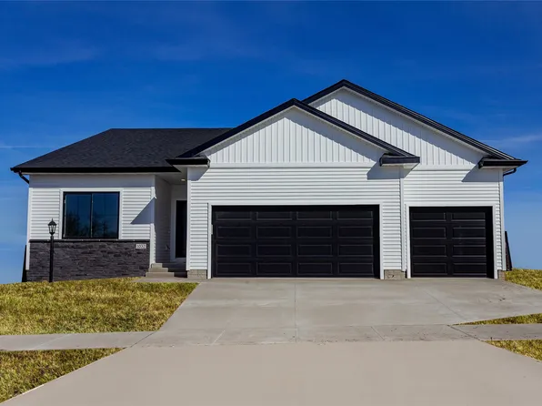 1032 NE 64th Ave, Des Moines, IA 50313