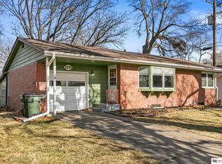 1710 Connie Rd, Lincoln, NE 68502