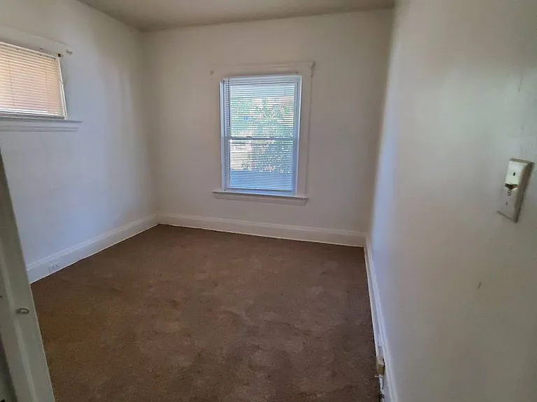 2760 E 122nd St Cleveland 44120 — Photo 11