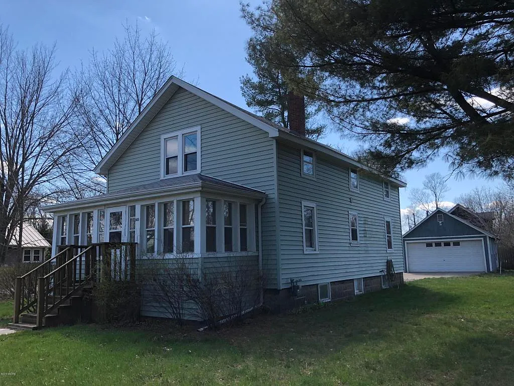 145 Kimball Ave photo 1