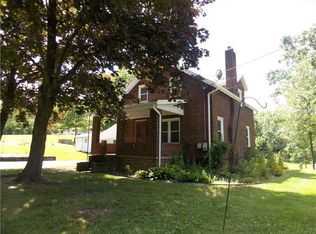 454 Shenango Rd, Beaver Falls, PA 15010