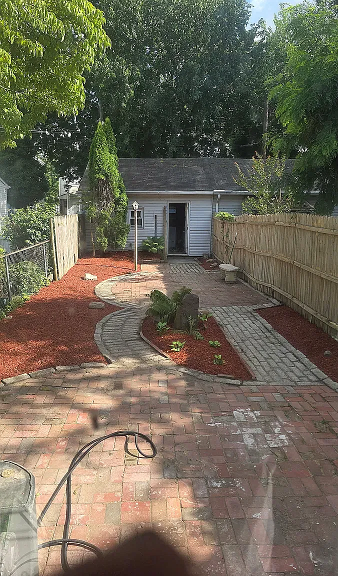 5 bed, 1856 sqft, $2,900 — Photo 1