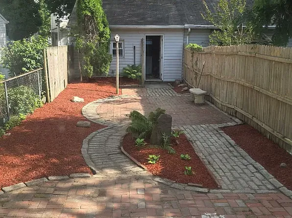 118 E Union St, Burlington, NJ 08016