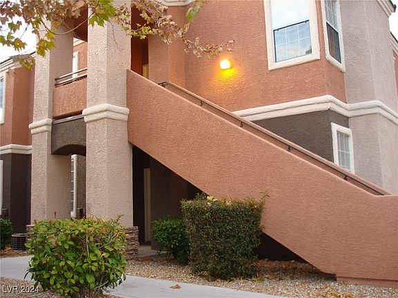 2nd image of 1505 Blackcombe St Unit 101