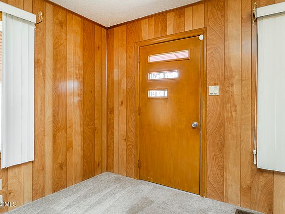 4th image of 2116 McKinney St