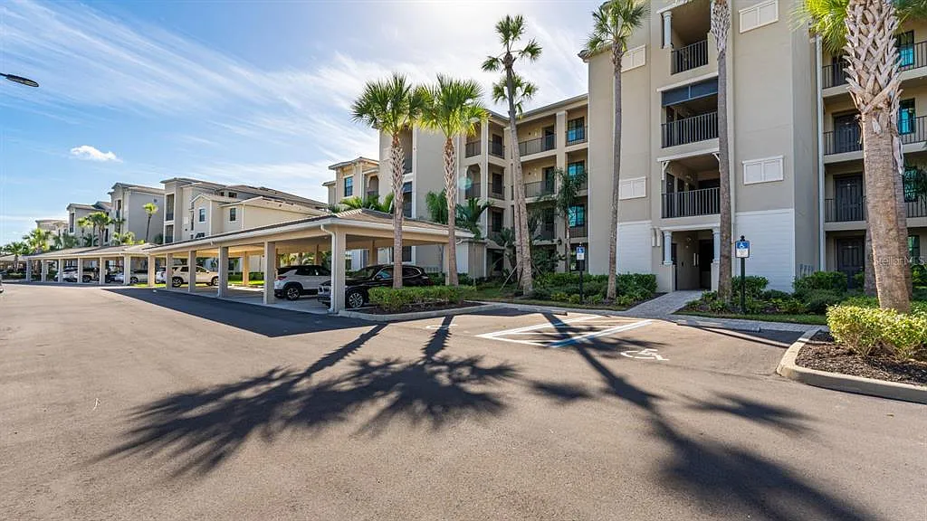 2 bed, 2.0 bath, 1121 sqft, $2,400 — Photo 2