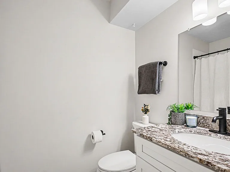 Heatherwood Apartments — Photo 14