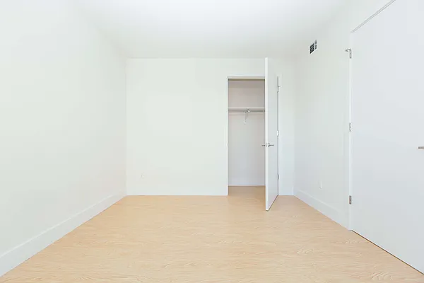 Rented by Nooklyn NYC LLC | media 41