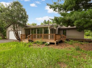 9785 Alaureate Ct, Inver Grove Heights, MN 55077