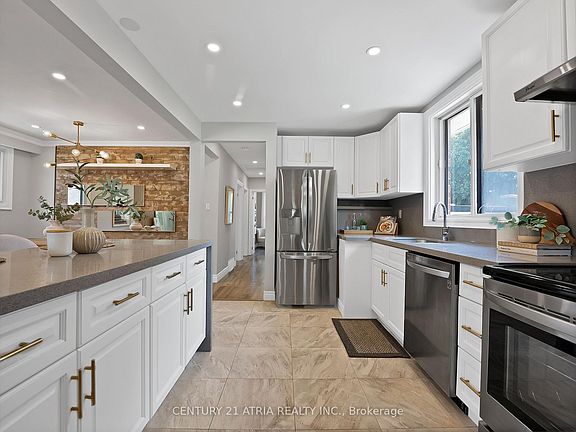 4th image of 21 Cavehill Cres