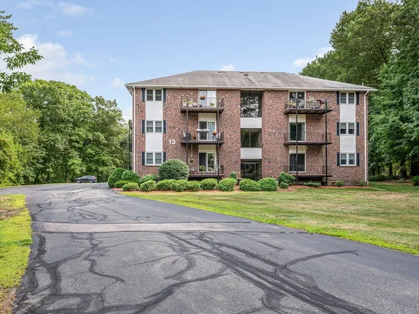 13 Dallas Dr APT 109, Dracut, MA 01826