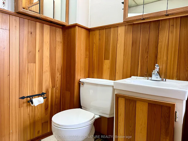 12 Hemlock Ave — Photo 16