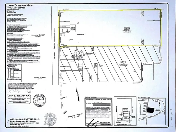 11 Yaphank Avenue, Brookhaven, NY 11719