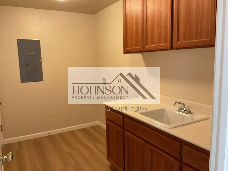 2408 Victor Ct — Photo 12