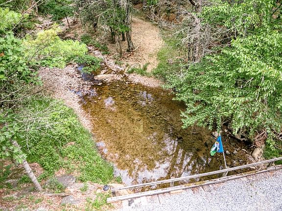 3rd image of 7112 Little Creek Hwy