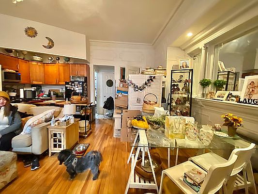 3rd image of 256 W 73rd St #6