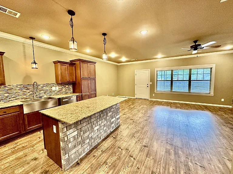 186 Old Farmington Rd — Photo 13