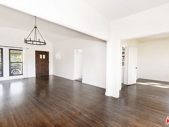 3rd image of 961 Maltman Ave
