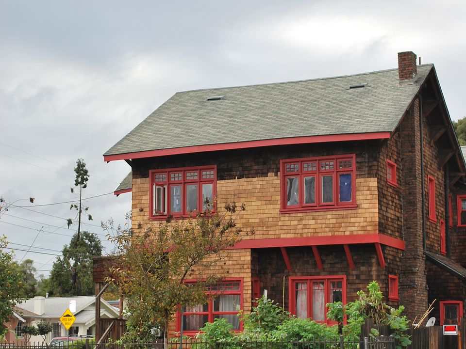2nd image of 1701 Fruitvale Ave