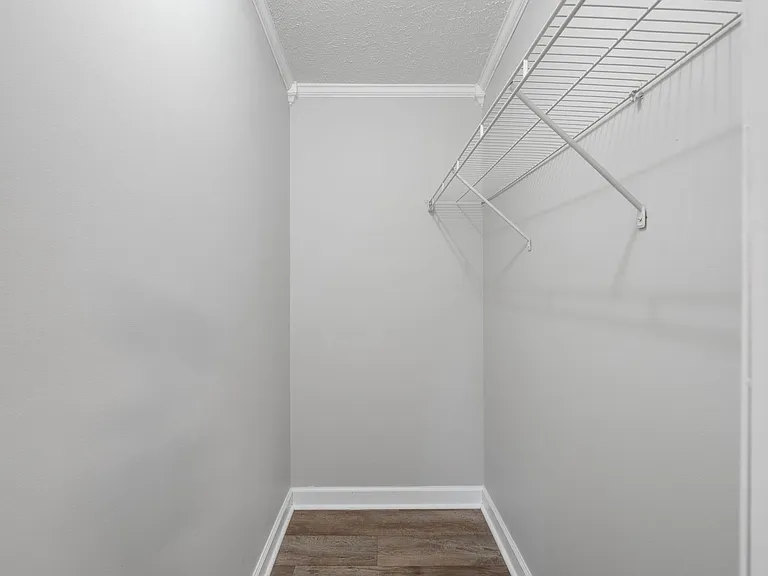 11049 Franklin St — Photo 27