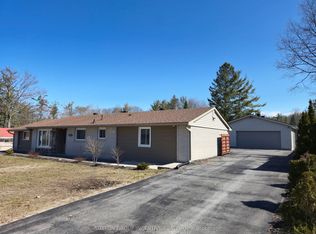 355 Zoo Park Rd, Wasaga Beach, ON L9Z 1S7