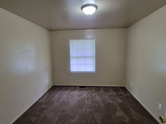 4th image of 3381 Payton Ave