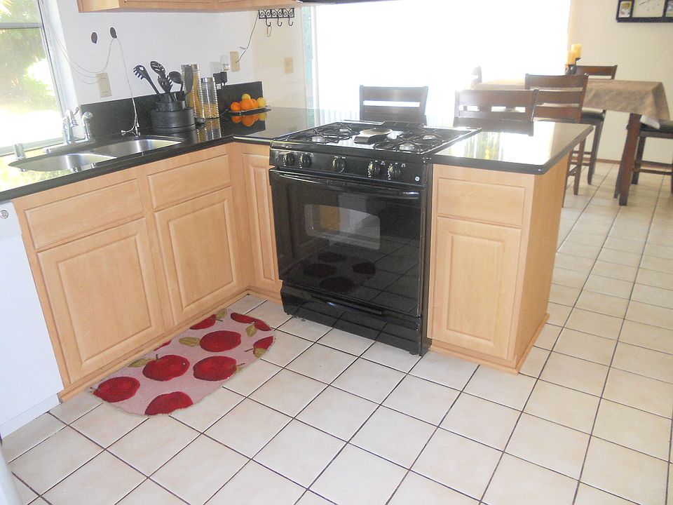 2nd image of 9491 Saint Louis Way