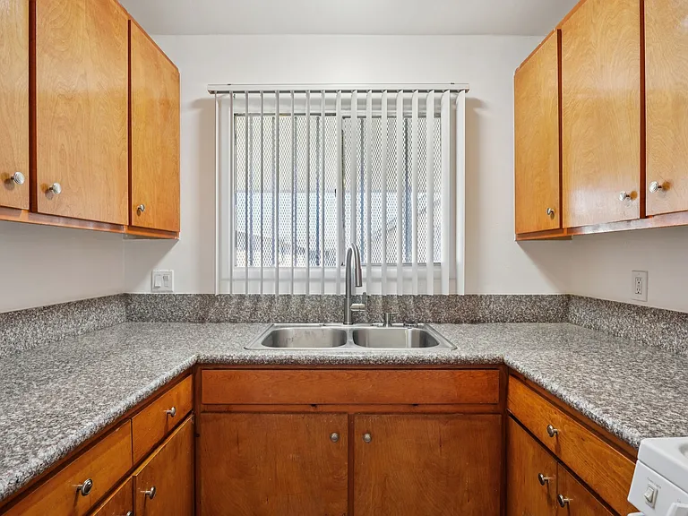 821 E Pine — Photo 38