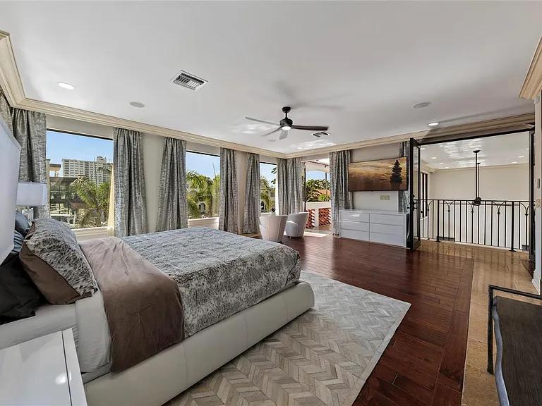 2430 Castilla Isle — Photo 19