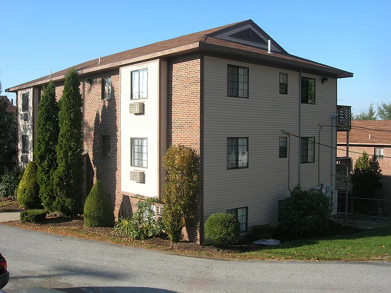 1700 Main St #A2 — Photo 2