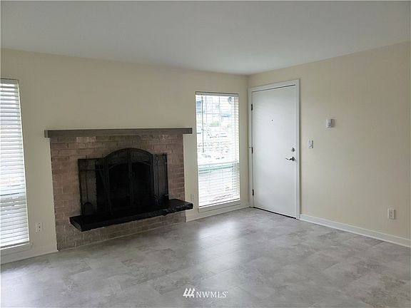 5th image of 3445 S 176th St Unit 411