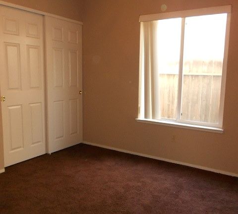 5th image of 832 William Moss Blvd