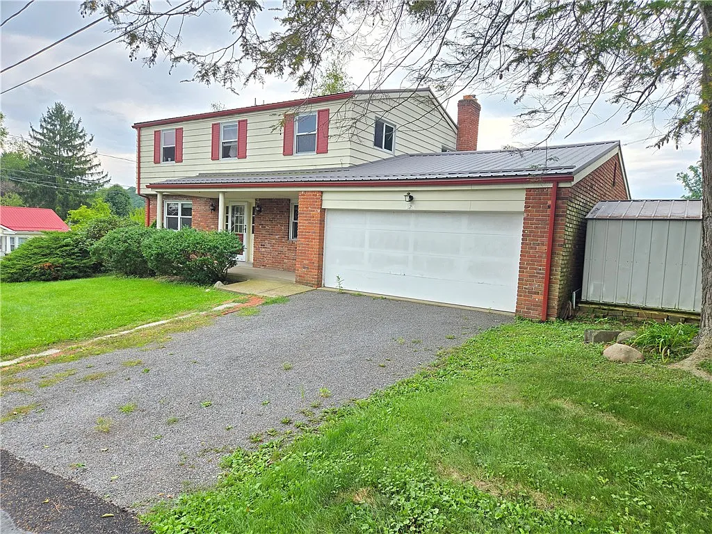 4 bed, 2.5 bath, 1718 sqft, $2,450 — Photo 3