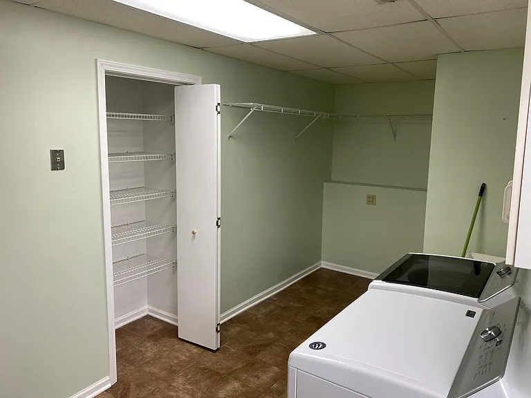 Utility Room / Laundry / Dryer
