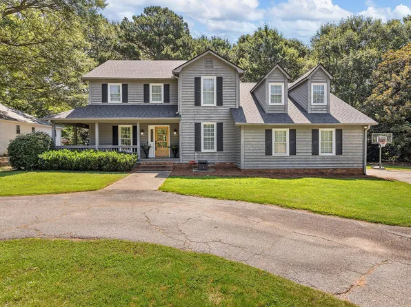 30 Plantation Ct, Spartanburg, SC 29302