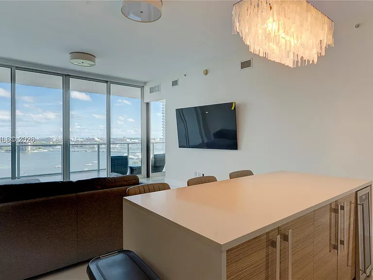 2020 N Bayshore Dr #1905 — Photo 27