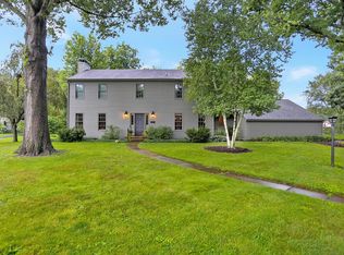 140 Woodlake Rd, Seymour, IL 61875