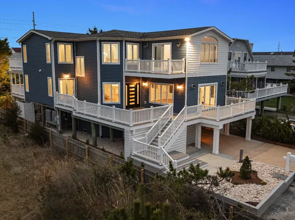 1707 Bay St, Fenwick Island, DE 19944