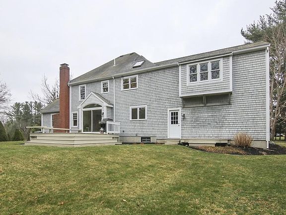 4th image of 123 Brookdale St