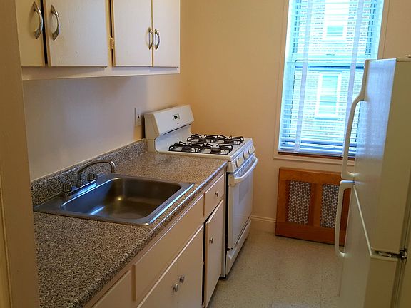 5th image of 13510 Grand Central Pkwy #602