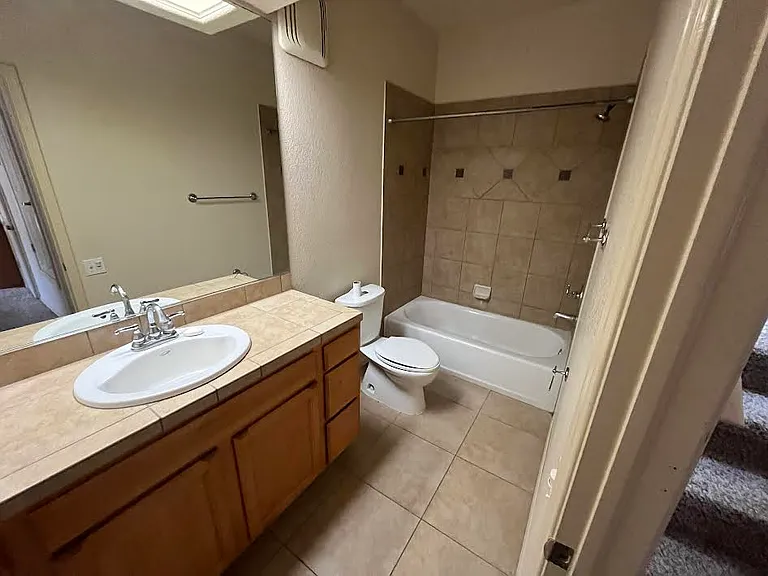 5702 Britain Dr — Photo 9