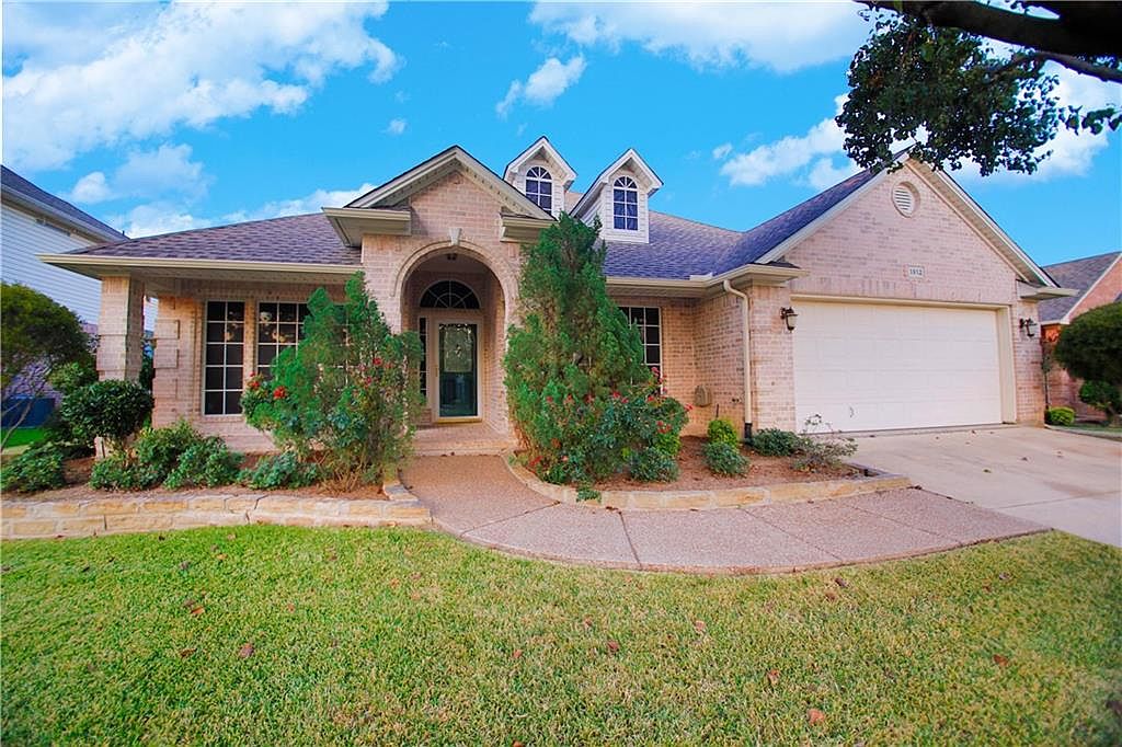 1912 Clover Hill Rd, Mansfield, TX 76063 Zillow