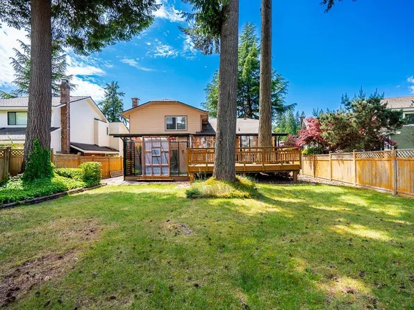 10764 Fraserglen Dr, Surrey, BC V4N 1Y3