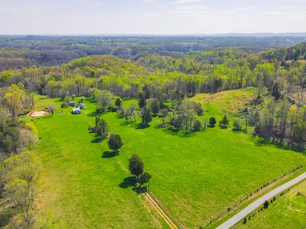 500 Barnes Knob Rd, Nancy, KY 42544