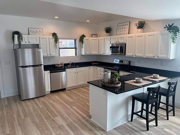 3rd image of 2251 Hillside Ave #14