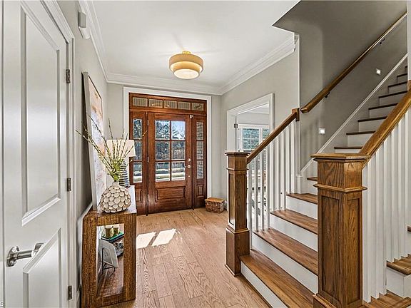 5th image of 3901 Tee Island Ct