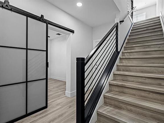 2nd image of 75 NW 4th Ave #75