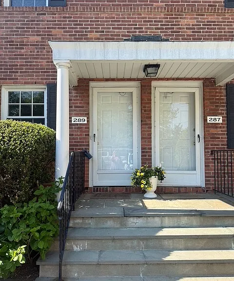289 Bridge St — Photo 26