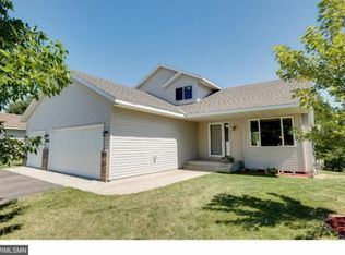1404 Leo Ln, Buffalo, MN 55313