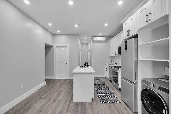 Sold by Peoples Realty & Associates | media 3